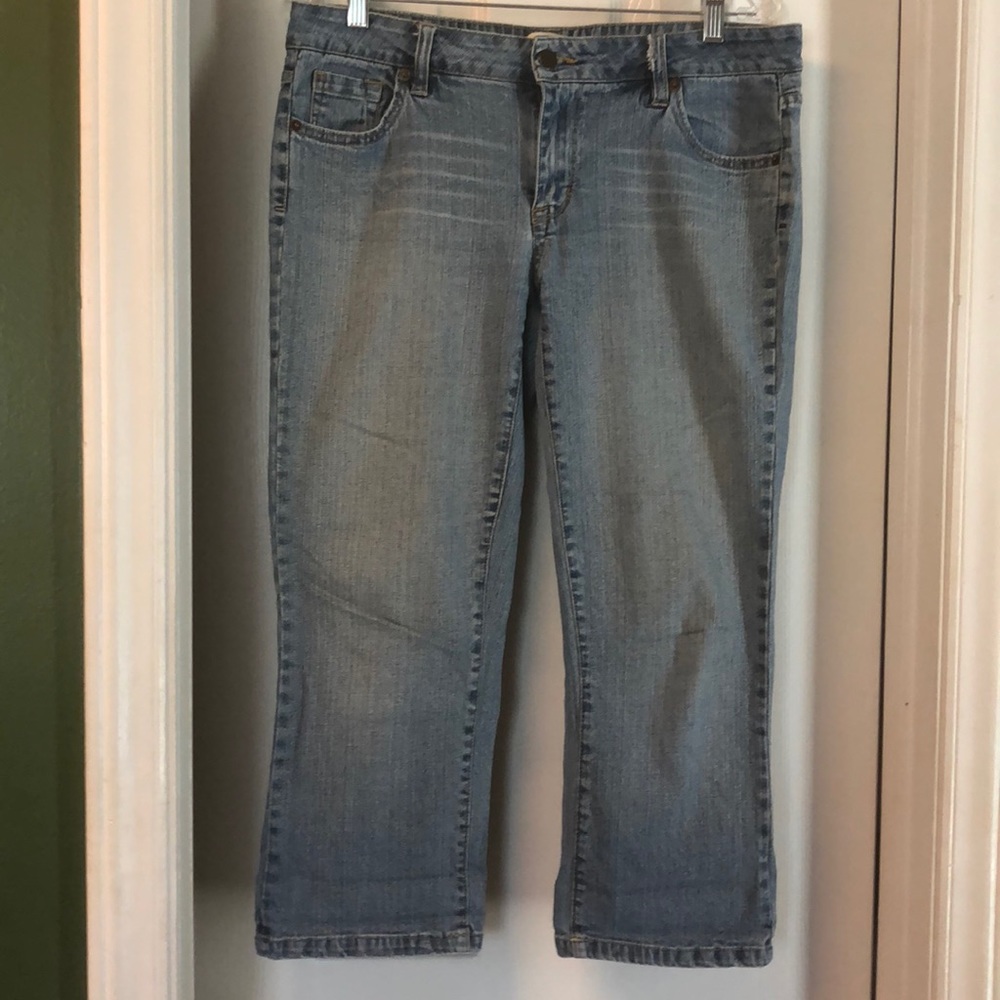 Steve & Barry’s Denim Capri’s, Ladies Size 8.